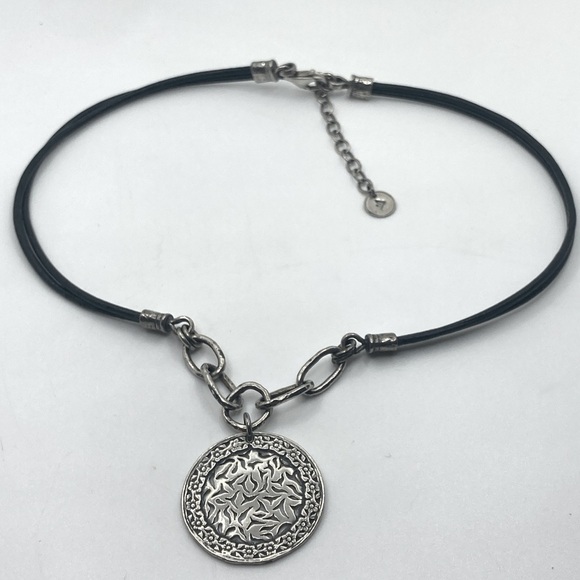 SILPADA Sterling N1711 Floral Medallion Pendant & Clasp Leather Cord Necklace - Picture 1 of 8